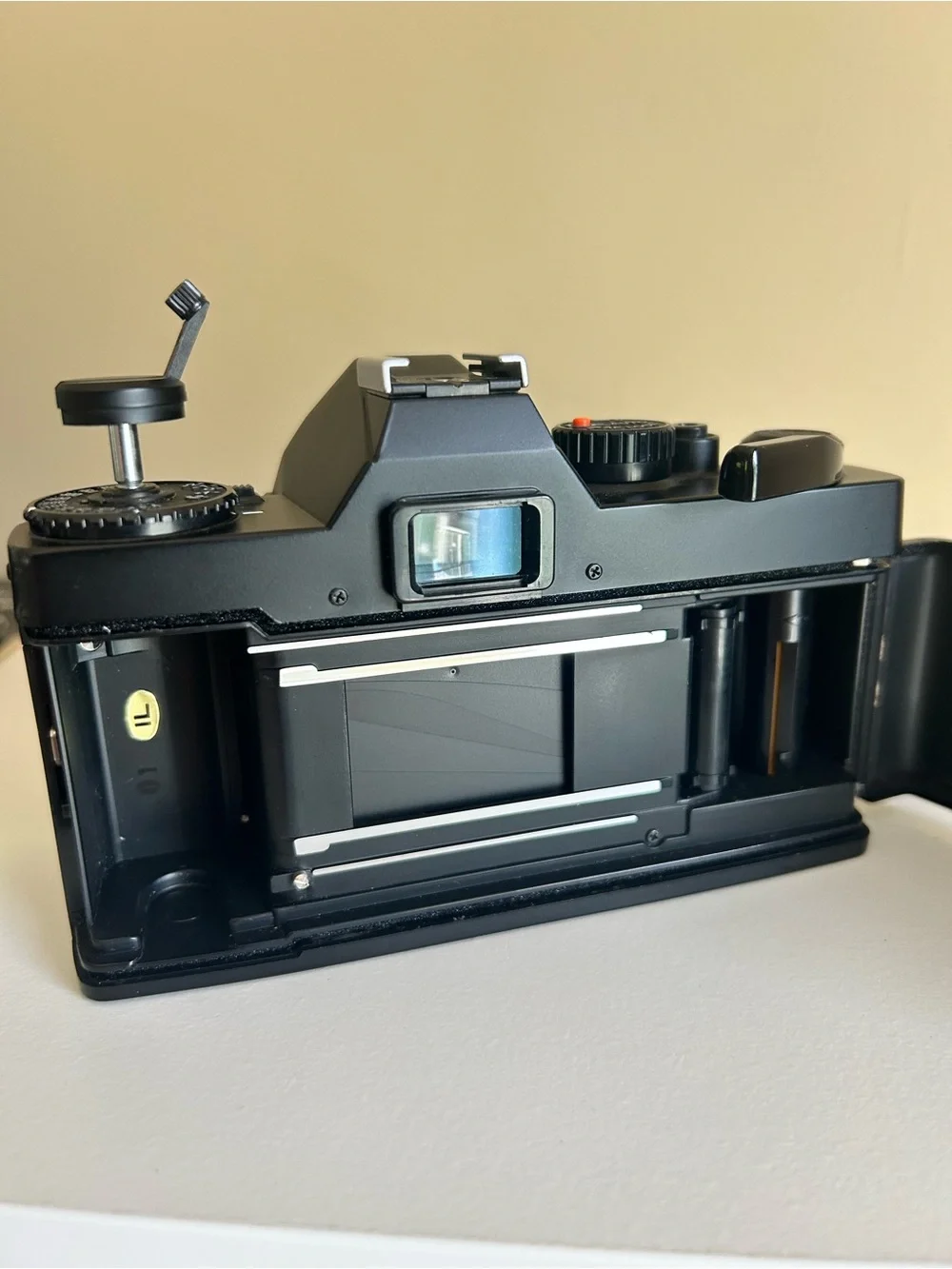 Mamiya ZE 35mm SLR Camera in Black with 9 Lens Accessories & Flash 📸📷🎞️
